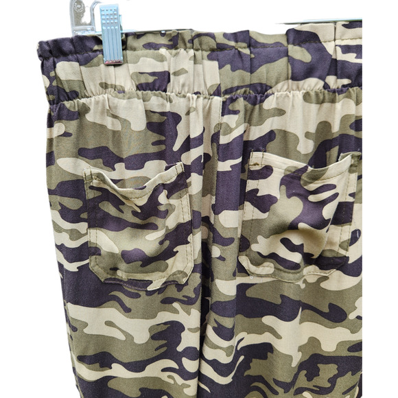 Francesca's Harper Heritage Roz Camoflague Joggers Women's M Paperbag Waist - Picture 9 of 14